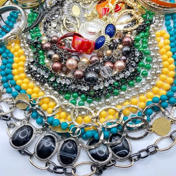 Jewelry Bundle Necklaces Earrings Bracelets Bangles Variety Lot 2.5 lbs. - Picture 9 of 11